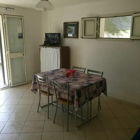 In Lido Di Noto, With Enclosed Garden And Wifi *